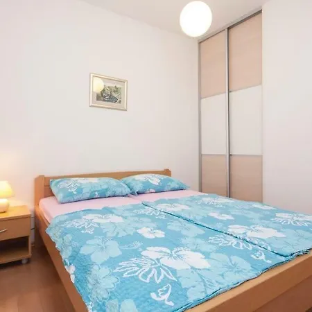 Apartment Lacic - *
